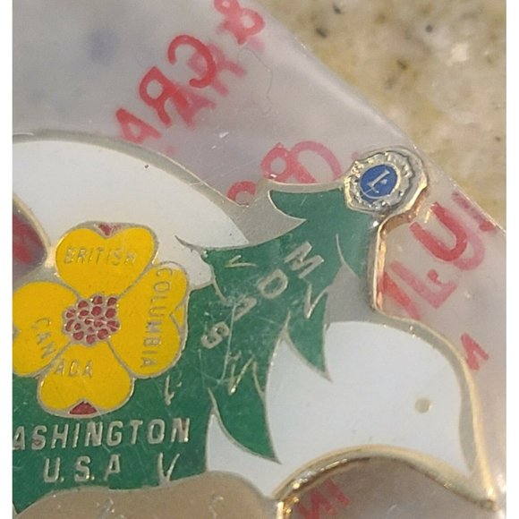 Vintage Lions Club Pin MD19 1982 BC Canada Washington Idaho Atlanta Dove Peace - Picture 4 of 9